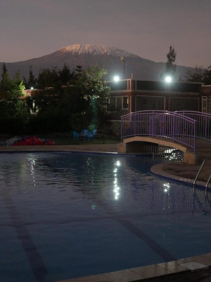 Amboseli Gateway Hotel Kimana Extérieur photo